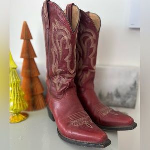 Red shyanne cowgirl boots size 6.5